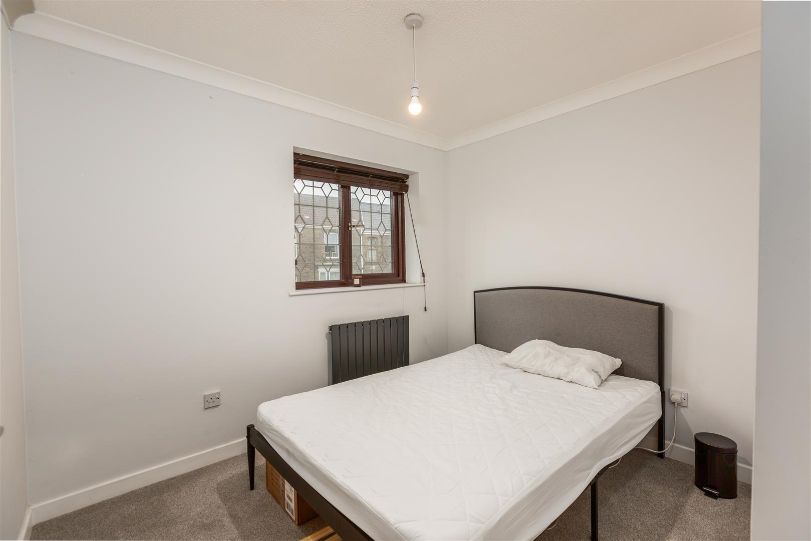 Carmarthen Road, Cwmdu, Swansea, SA5 8LL